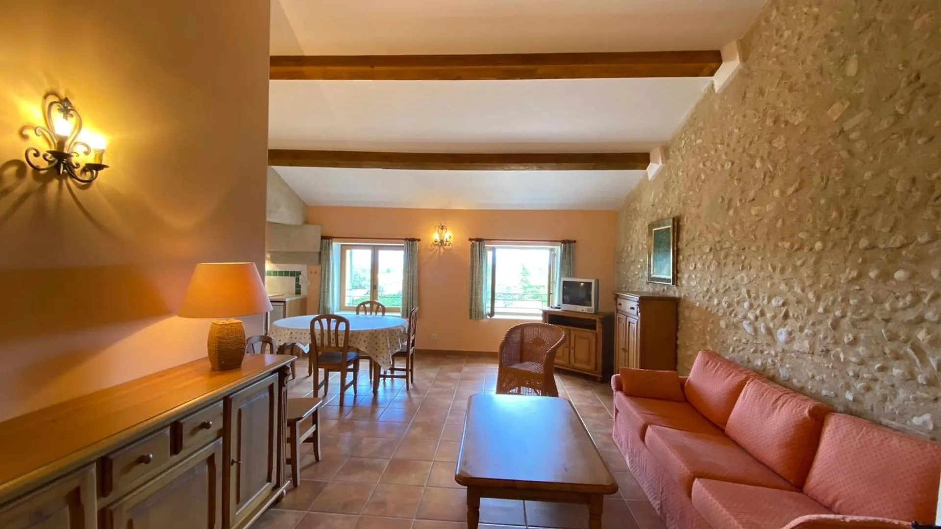 04B8 Beautiful T3 In The Heart Of Lavender - Pool Apartment Brunet 0*,  France